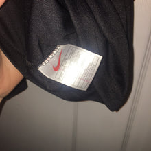 Load image into Gallery viewer, 07/08  Manchester Black Fit Jersey
